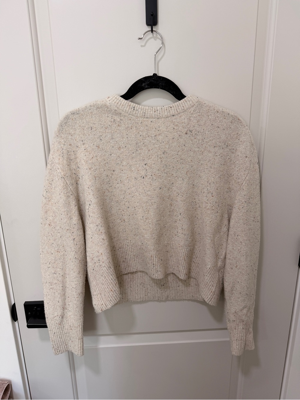 Universal Thread Cream Speckled Crewneck Sweater
